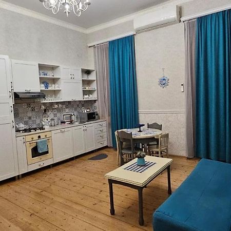 Apartament On Aghmashenebeli 26 تبليسي المظهر الخارجي الصورة