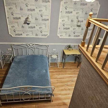 Apartament On Aghmashenebeli 26 تبليسي المظهر الخارجي الصورة